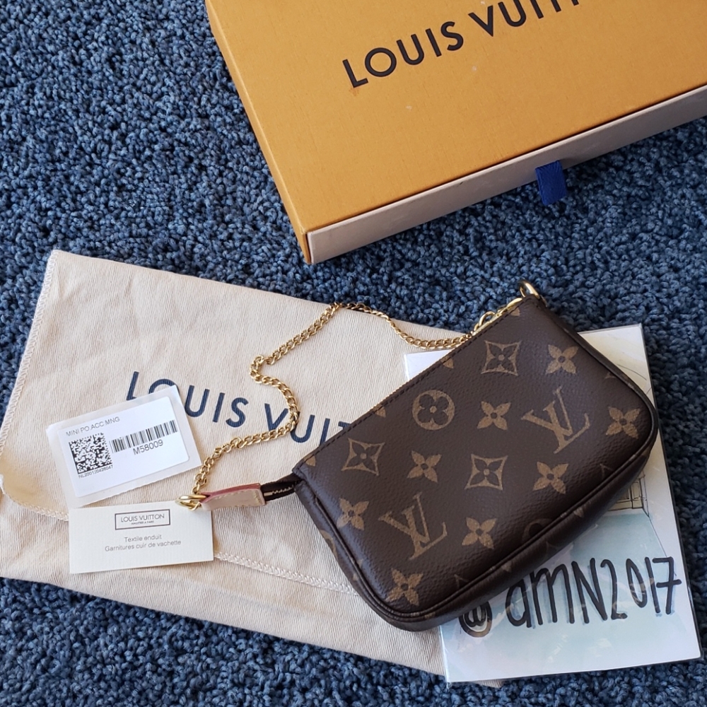 2020 Louis Vuitton Mini Pochette